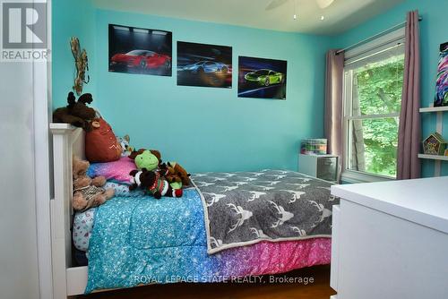 8 - 153 Limeridge Road W, Hamilton (Rolston), ON - Indoor Photo Showing Bedroom