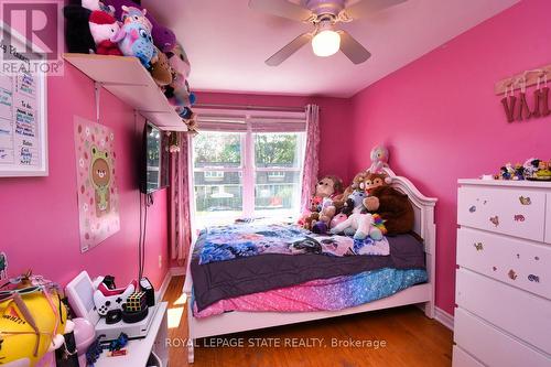 8 - 153 Limeridge Road W, Hamilton (Rolston), ON - Indoor Photo Showing Bedroom