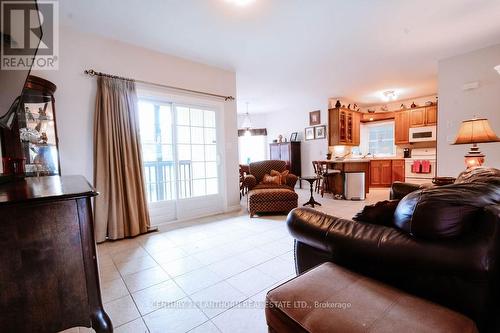 82 Livingwood Crescent, Madoc, ON - Indoor Photo Showing Living Room