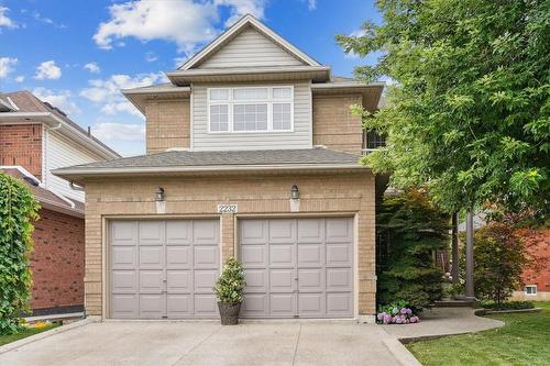 2232 Creekview Drive, Burlington, ON - Outdoor