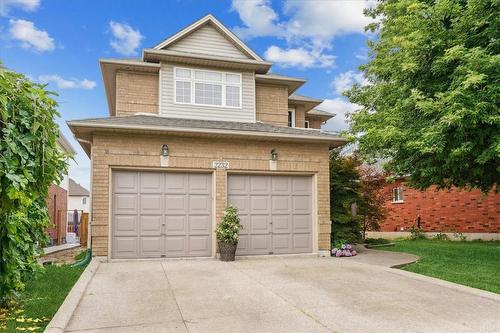 2232 Creekview Drive, Burlington, ON - Outdoor