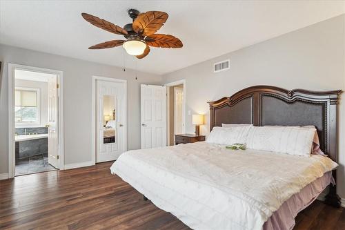 2232 Creekview Drive, Burlington, ON - Indoor Photo Showing Bedroom