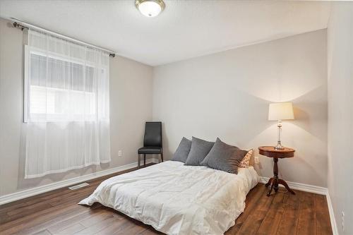 2232 Creekview Drive, Burlington, ON - Indoor Photo Showing Bedroom