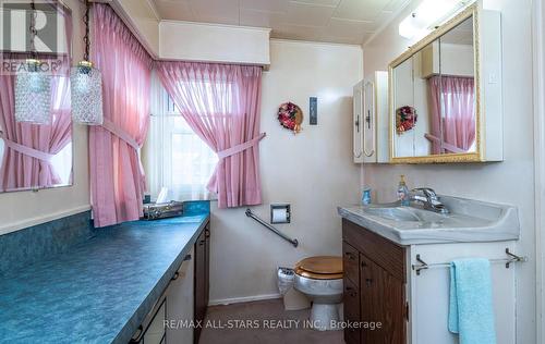 236 Shorecrest Road, Georgina (Keswick North), ON - Indoor Photo Showing Bathroom