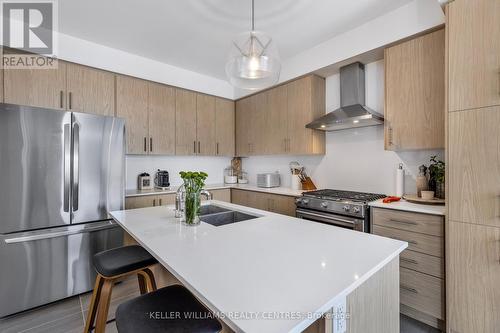 1381 Davis Loop, Innisfil (Lefroy), ON - Indoor Photo Showing Kitchen With Double Sink With Upgraded Kitchen