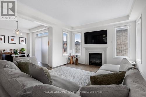 1381 Davis Loop, Innisfil, ON - Indoor Photo Showing Living Room With Fireplace