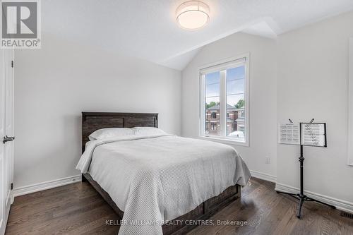 1381 Davis Loop, Innisfil, ON - Indoor Photo Showing Bedroom