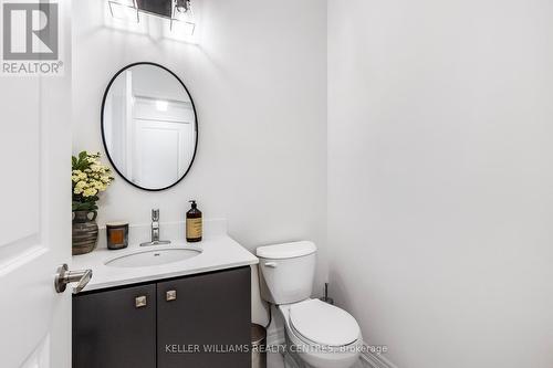 1381 Davis Loop, Innisfil, ON - Indoor Photo Showing Bathroom