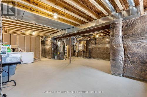 1381 Davis Loop, Innisfil, ON - Indoor Photo Showing Basement