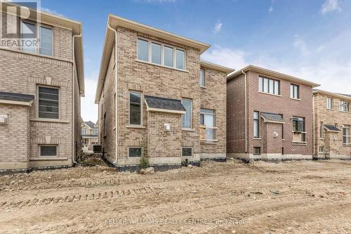 1381 Davis Loop, Innisfil, ON - Outdoor