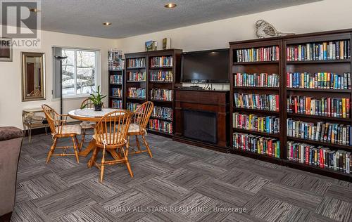 207 - 111 Grew Boulevard, Georgina (Sutton & Jackson'S Point), ON - Indoor Photo Showing Office