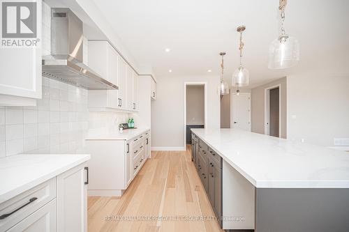 63 Gateway Drive, Barrie, ON - Indoor Photo Showing Kitchen