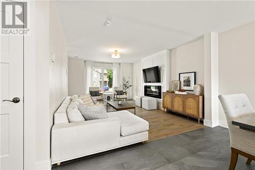 288 O'Neill Street, Moncton, NB - Indoor Photo Showing Living Room