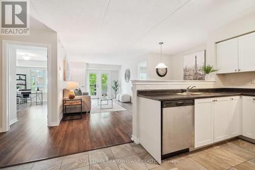 205 - 1450 Main Street E, Milton (Dempsey), ON - Indoor Photo Showing Kitchen