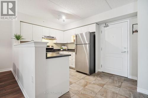 205 - 1450 Main Street E, Milton (Dempsey), ON - Indoor Photo Showing Kitchen