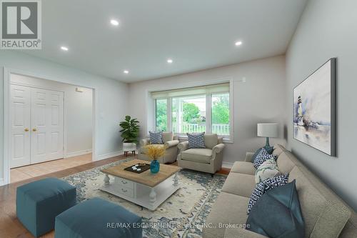 443 Pineland Avenue, Oakville (Bronte East), ON - Indoor Photo Showing Living Room