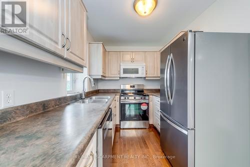 443 Pineland Avenue, Oakville (Bronte East), ON - Indoor Photo Showing Kitchen With Double Sink