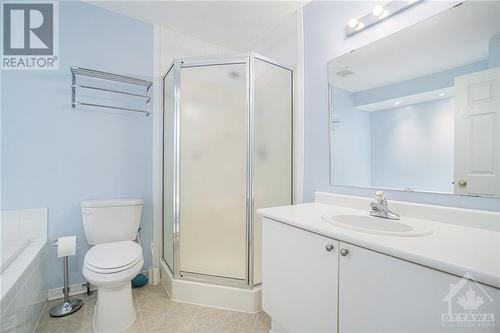 7 Festive Private, Ottawa, ON - Indoor Photo Showing Bathroom