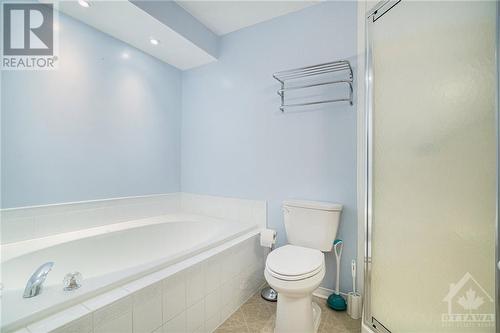 7 Festive Private, Ottawa, ON - Indoor Photo Showing Bathroom