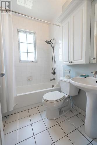 3 Old Orchard Avenue, Cornwall, ON - Indoor Photo Showing Bathroom