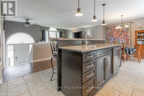 45 Village Gate Crescent, Thames Centre (Dorchester), ON - Indoor Photo Showing Kitchen