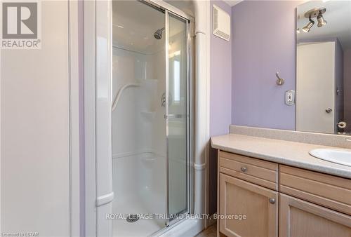 45 Village Gate Crescent, Thames Centre (Dorchester), ON - Indoor Photo Showing Bathroom