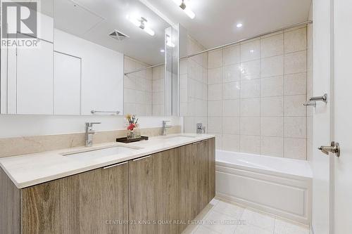 3503 - 955 Bay Street, Toronto (Bay Street Corridor), ON - Indoor Photo Showing Bathroom