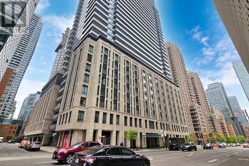 3503 - 955 Bay Street, Toronto (Bay Street Corridor), ON - Outdoor With Facade