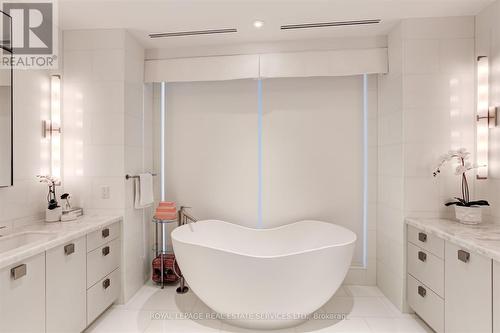 902 - 206 Bloor Street W, Toronto (Annex), ON - Indoor Photo Showing Bathroom