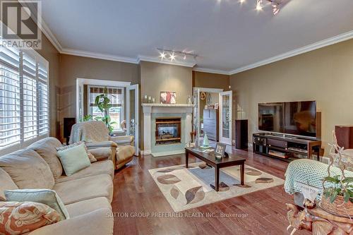 760 Whitehaven Crescent, London, ON - Indoor Photo Showing Living Room With Fireplace