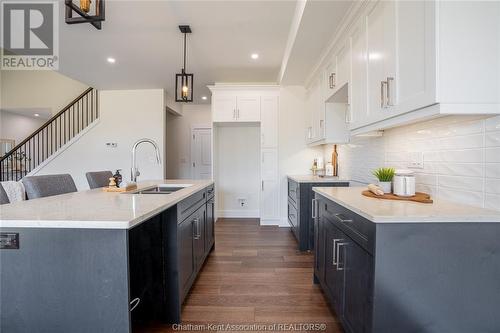 128 Landings Pass, Chatham, ON - Indoor Photo Showing Kitchen With Double Sink With Upgraded Kitchen