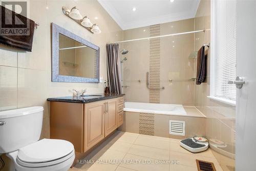 462 Guildwood Parkway, Toronto (Guildwood), ON - Indoor Photo Showing Bathroom