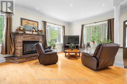 462 Guildwood Parkway, Toronto (Guildwood), ON - Indoor Photo Showing Living Room With Fireplace