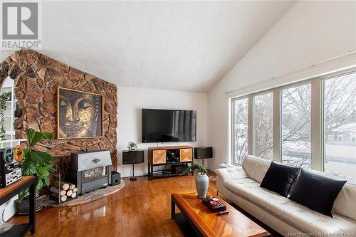 334 Vanier Street, Dieppe, NB - Indoor Photo Showing Living Room