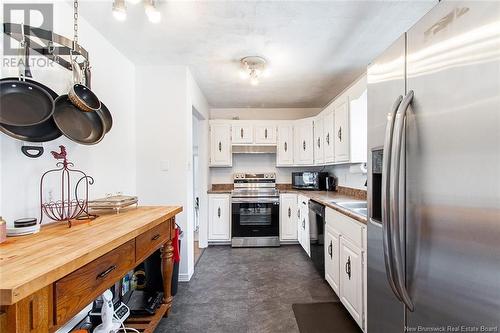 334 Vanier Street, Dieppe, NB - Indoor Photo Showing Kitchen