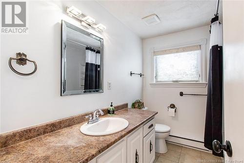 334 Vanier Street, Dieppe, NB - Indoor Photo Showing Bathroom