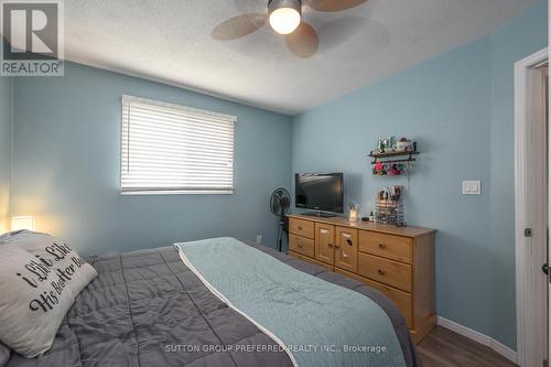 239 Portsmouth Crescent E, London, ON - Indoor Photo Showing Bedroom