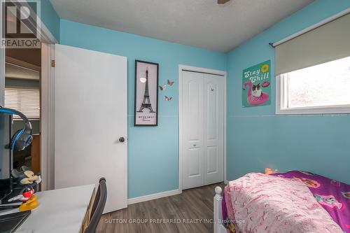 239 Portsmouth Crescent E, London, ON - Indoor Photo Showing Bedroom