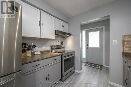 239 Portsmouth Crescent E, London, ON - Indoor Photo Showing Kitchen