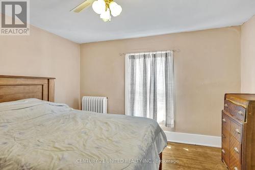 222 Mcdonnel Street, Peterborough (Downtown), ON - Indoor Photo Showing Bedroom