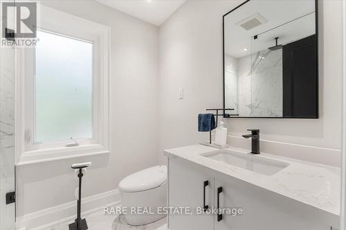 1566 Mount Pleasant Road, Toronto (Lawrence Park North), ON - Indoor Photo Showing Bathroom