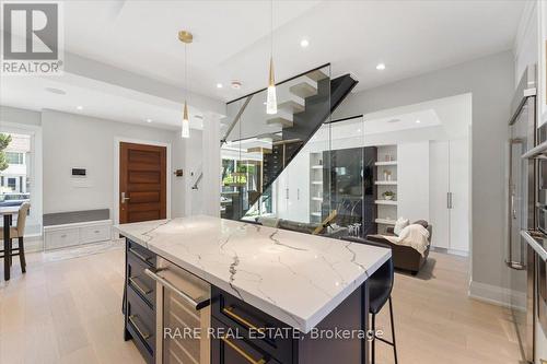 1566 Mount Pleasant Road, Toronto (Lawrence Park North), ON - Indoor Photo Showing Kitchen With Upgraded Kitchen