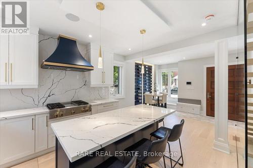 1566 Mount Pleasant Road, Toronto (Lawrence Park North), ON - Indoor Photo Showing Kitchen With Upgraded Kitchen