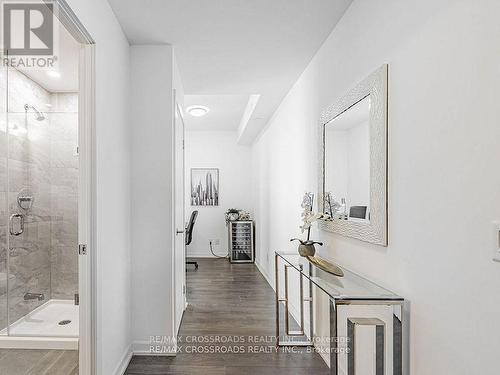 1910 - 32 Forest Manor Road, Toronto (Henry Farm), ON - Indoor Photo Showing Bathroom