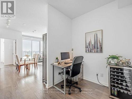 1910 - 32 Forest Manor Road, Toronto (Henry Farm), ON - Indoor Photo Showing Office