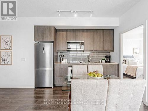 1910 - 32 Forest Manor Road, Toronto (Henry Farm), ON - Indoor Photo Showing Kitchen