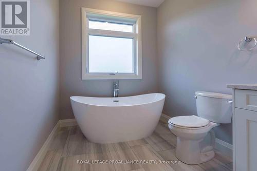 2 Hillcrest Drive, Quinte West, ON - Indoor Photo Showing Bathroom