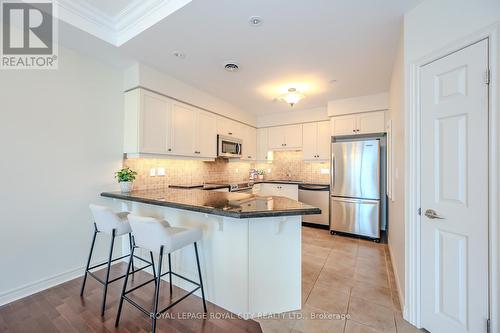 406 - 65 Bayberry Drive, Guelph (Village), ON - Indoor Photo Showing Kitchen With Stainless Steel Kitchen