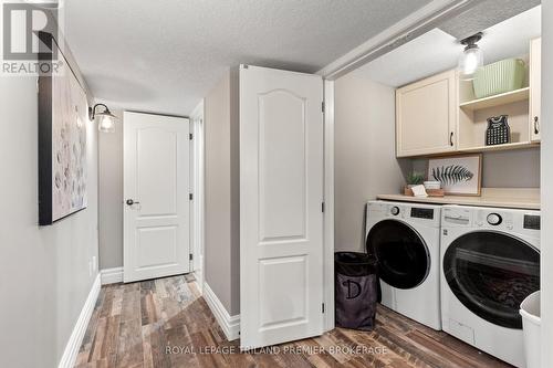 892 Talisman Crescent, London, ON - Indoor Photo Showing Laundry Room