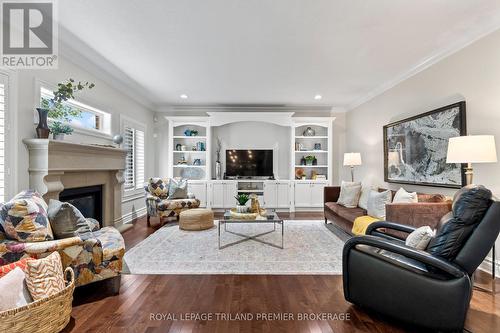 892 Talisman Crescent, London, ON - Indoor Photo Showing Living Room With Fireplace